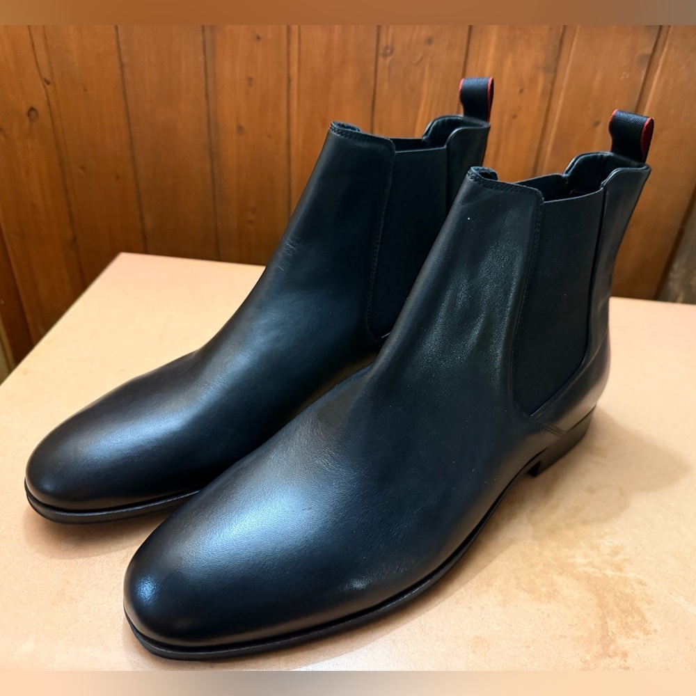 Boss Leather Chelsea Boots (brand new)